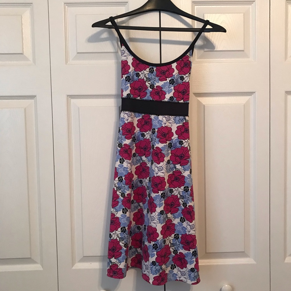 Soybu athletic dress size small